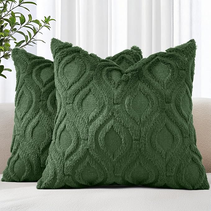 decorUhome Cozy Textured Throw Pillow Covers 18x18 Inch Set of 2, Soft Plush Faux Wool Forest Elf Accent Couch Pillow Covers for Modern Farmhouse Sofa Bed Living Room