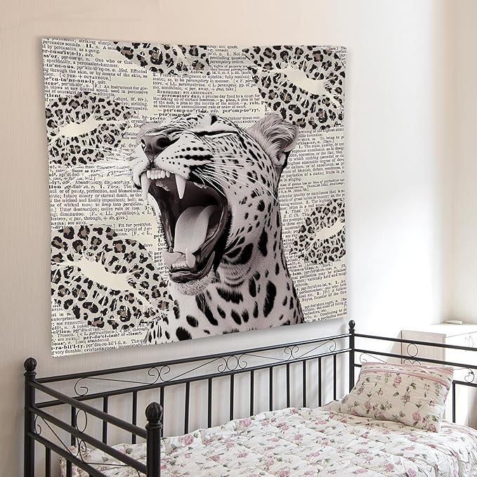 WNAGT Retro Trendy Leopard Tapestry Wall Hanging, Cheetah Leopard Room Decor, Vintage Funky Cheetah Print Lips Wall Blanket Decor for Girls Bedroom Dorm Apartment Home, 50x60 Inch