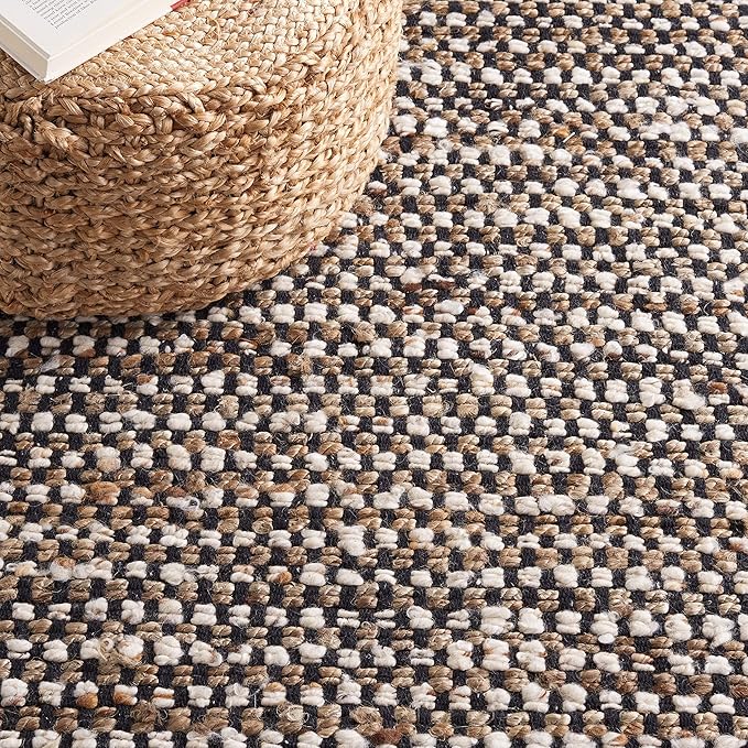SAFAVIEH Natura Collection Area Rug - 6' Round, Black & Ivory, Handmade Flat Weave Wool & Jute, Ideal for High Traffic Areas in Living Room, Bedroom (NAT349Z)