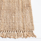 SAFAVIEH Natural Fiber Collection Accent Rug - 4' x 6', Natural, Handmade Woven Fringe Jute, Ideal for High Traffic Areas in Entryway, Living Room, Bedroom (NF809A)