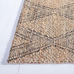 SAFAVIEH Area Rug 8x10 - Natural Fiber Collection - Large - Natural & Black, Handmade Jute, Farmhouse Style, Ideal for Living Room, Bedroom, Dining Space (NFB552A)