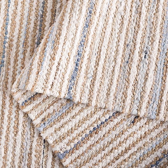SAFAVIEH Cape Cod Collection Area Rug - 6' Round, Natural/Light Blue, Geometric Design, Ideal for High Traffic Areas in Living Room, Bedroom, Dining (CAP151L)