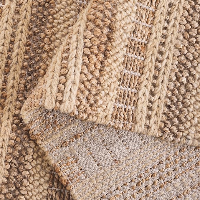 SAFAVIEH Natura Collection Area Rug - 5' x 8', Natural & Beige, Rustic Farmhouse Design, Handmade Wool & Jute, Ideal for The Living Room, Bedroom, Dining Room (NAT501A-5)
