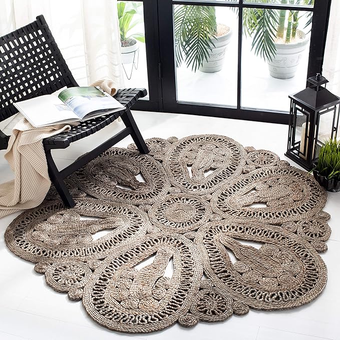 SAFAVIEH Area Rug 6' Round - Natural Fiber Collection - Grey, Handmade Jute, Decorative Boho Floral Design (NF360C)