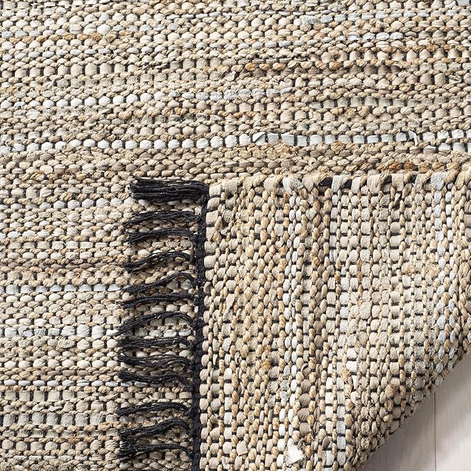 SAFAVIEH Vintage Leather Collection Accent Rug - 4' x 6', Beige, Handmade Boho Fringe Leather & Jute, Ideal for High Traffic Areas in Entryway, Living Room, Bedroom (VTL203B)