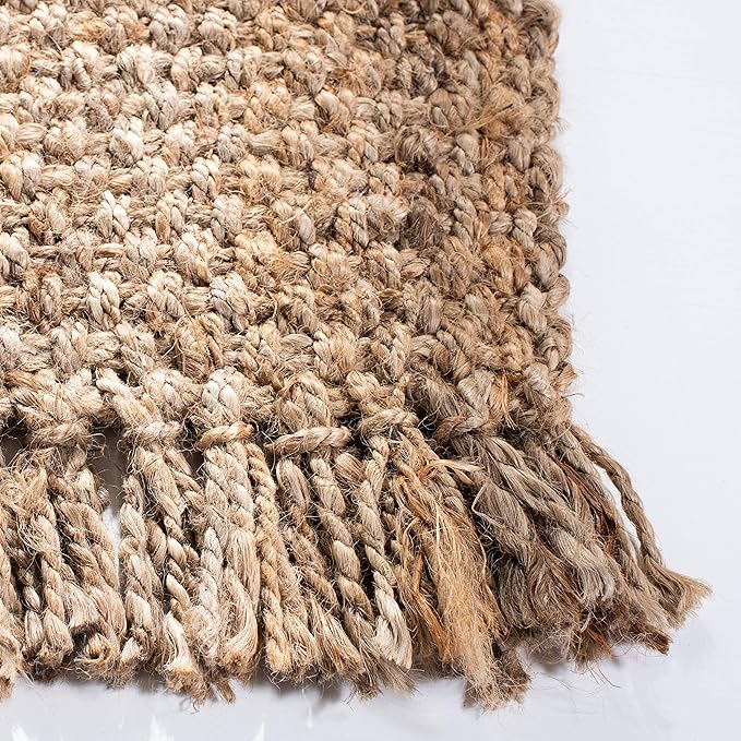 SAFAVIEH Natural Fiber Collection Accent Rug - 2'6" x 4', Natural, Handmade Tassel Jute, Ideal for High Traffic Areas in Entryway, Living Room, Bedroom (NF467A)