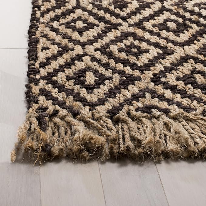 SAFAVIEH Natural Fiber Collection Accent Rug - 2' x 3', Brown & Natural, Handmade Boho Diamond Tassel Jute, Ideal for High Traffic Areas in Entryway, Living Room, Bedroom (NF266E)