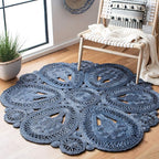 SAFAVIEH Area Rug 7' Round - Natural Fiber Collection - Navy, Handmade Jute, Decorative Boho Floral Design (NF360N)