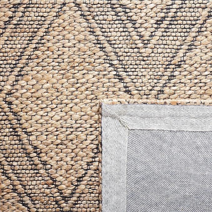 SAFAVIEH Natural Fiber Collection Accent Rug - 3' x 5', Natural & Black, Natural Jute Design, Ideal for High Traffic Areas in Entryway, Living Room, Bedroom (NFB552A)