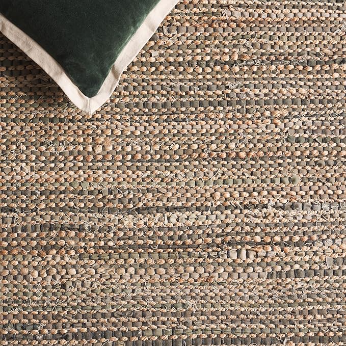 SAFAVIEH Cape Cod Collection Area Rug - 6' x 9', Green & Beige, Handmade Denim & Jute, Ideal for The Living Room, Dining, Bedroom (CAP153Y)