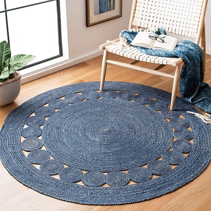 SAFAVIEH Area Rug 5' Round - Natural Fiber Collection - Navy, Handmade Jute, Boho Farmhouse Braided Design (NF364N)