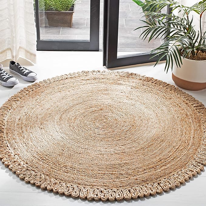 SAFAVIEH Natural Fiber Collection Area Rug - 5' Round, Natural, Handmade Boho Charm Farmhouse Jute, Ideal for High Traffic Areas in Living Room, Bedroom (NF168A)
