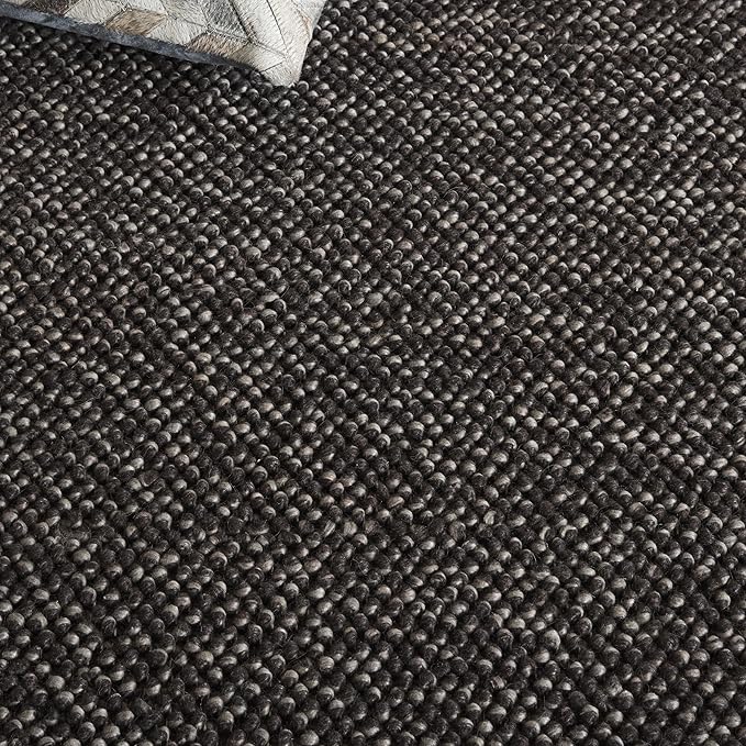 SAFAVIEH Area Rug 6x9 - Natura Collection - Black & Grey, Handmade Wool Blend, Textured Design, Ideal for Living Room, Bedroom, Dining Space (NAT425Z)