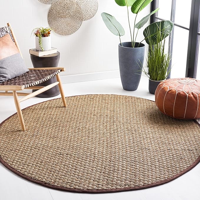 SAFAVIEH Area Rug 6' Round - Natural Fiber Collection - Natural & Dark Brown, Seagrass, Basketweave Pattern with Border (NF114K)