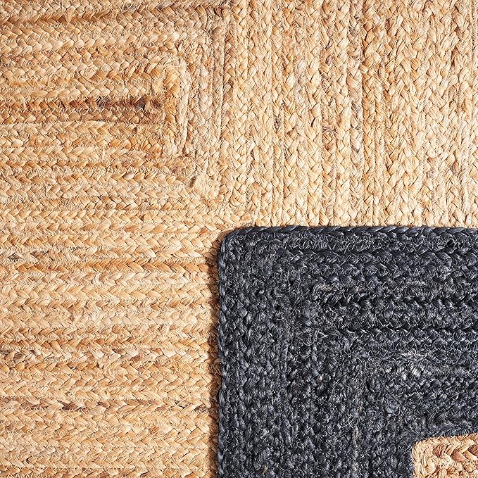 SAFAVIEH Natural Fiber Collection Area Rug - 5' x 8', Natural & Black, Handmade Flat Weave Boho Farmhouse Rustic Border Jute, Ideal for High Traffic Areas in Living Room, Bedroom (NFB852Z)