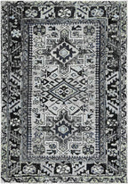 SAFAVIEH Vintage Hamadan Collection Accent Rug - 2'3" x 4', Light Grey & Dark Grey, Traditional Persian Design, Non-Shedding & Easy to Clean, Ideal for Front Door, Kitchen, Entryway, Foyer (VTH211F)