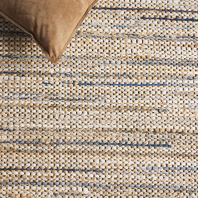 SAFAVIEH Cape Cod Collection Area Rug - 6' x 9', Blue & Beige, Handmade Denim & Jute, Ideal for The Living Room, Dining, Bedroom (CAP153M)
