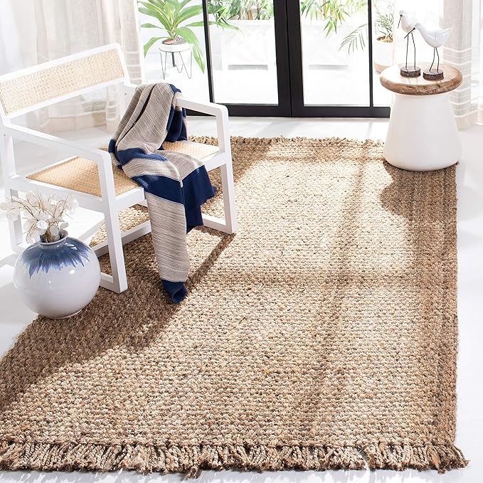 SAFAVIEH Natural Fiber Collection Area Rug - 4' Square, Natural, Handmade Tassel Jute, Ideal for High Traffic Areas in Living Room, Bedroom (NF467A)