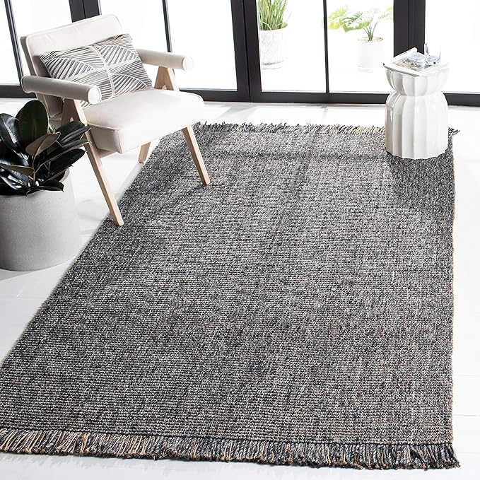 SAFAVIEH Natural Fiber Collection Accent Rug - 4' x 6', Charcoal & Natural, Handmade Woven Fringe Jute, Ideal for High Traffic Areas in Entryway, Living Room, Bedroom (NF826H)