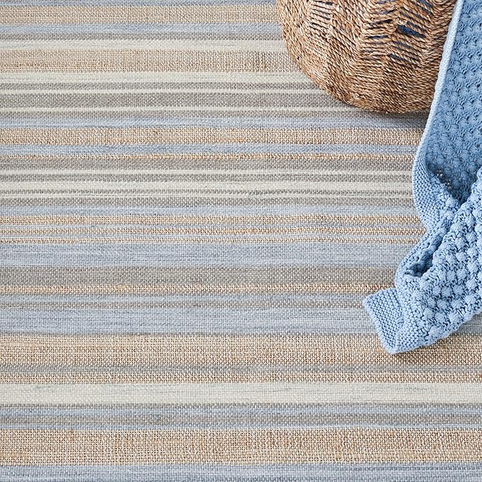 SAFAVIEH Area Rug 8x10 - Kilim Collection - Large - Natural & Light Blue, Handmade Jute, Ideal for Living Room, Bedroom, Office, Dining Space (KLM461L)