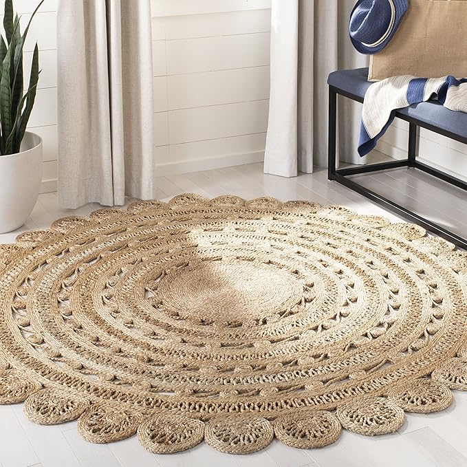 SAFAVIEH Natural Fiber Collection Area Rug - 4' Round, Natural, Handmade Boho Charm Braided Jute, Ideal for High Traffic Areas in Living Room, Bedroom (NF805B)