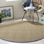 SAFAVIEH Area Rug 6' Round - Natural Fiber Collection - Natural & Navy, Seagrass, Basketweave Pattern with Border (NF114T)