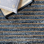 SAFAVIEH Cape Cod Collection Accent Rug - 4' x 6', Blue & Natural, Handmade Flat Weave Braided Jute & Cotton, Ideal for High Traffic Areas in Entryway, Living Room, Bedroom (CAP363A)