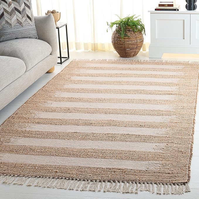 SAFAVIEH Area Rug 5x8 - Natural Fiber Collection - Natural & Ivory, Handmade Jute, Ideal for Living Room, Bedroom, Dining Space (NF124A)