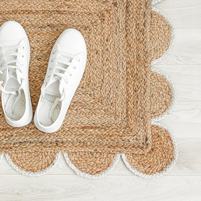 Scalloped Natural Jute Area Rug, Off White Trim, 2'x3'